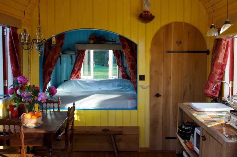 Geniet van een zalige vakantie in een pipowagen midden in de groene Kempen - natuur, rust en privacy gegarandeerd